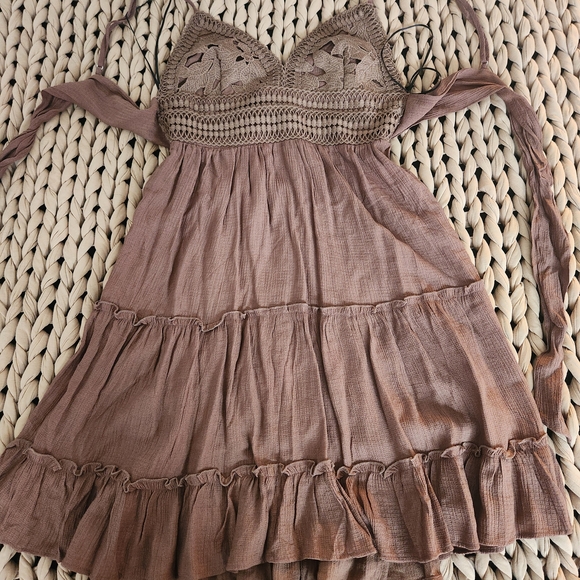 Lace Detail Brown Mini Dress - Picture 3 of 4